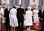 Immagine di Tricia la cerimonia di nozze Washington DC USA, 1971, secondo 4 filmato di repertorio 65675056995