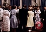 Immagine di Tricia la cerimonia di nozze Washington DC USA, 1971, secondo 7 filmato di repertorio 65675056995