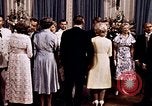 Immagine di Tricia la cerimonia di nozze Washington DC USA, 1971, secondo 8 filmato di repertorio 65675056995
