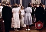 Immagine di Tricia la cerimonia di nozze Washington DC USA, 1971, secondo 23 filmato di repertorio 65675056995