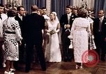 Immagine di Tricia la cerimonia di nozze Washington DC USA, 1971, secondo 39 filmato di repertorio 65675056995
