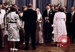 Immagine di Tricia la cerimonia di nozze Washington DC USA, 1971, secondo 42 filmato di repertorio 65675056995