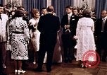 Immagine di Tricia la cerimonia di nozze Washington DC USA, 1971, secondo 43 filmato di repertorio 65675056995