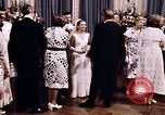 Immagine di Tricia la cerimonia di nozze Washington DC USA, 1971, secondo 51 filmato di repertorio 65675056995