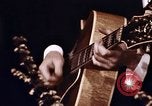 Immagine di Orchestra al matrimonio Washington DC USA, 1971, secondo 18 filmato di repertorio 65675056996