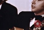 Immagine di Orchestra al matrimonio Washington DC USA, 1971, secondo 22 filmato di repertorio 65675056996