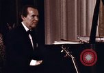 Immagine di Orchestra al matrimonio Washington DC USA, 1971, secondo 34 filmato di repertorio 65675056996