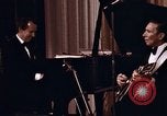 Immagine di Orchestra al matrimonio Washington DC USA, 1971, secondo 43 filmato di repertorio 65675056996