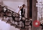 Image Tricia bouquet Washington DC USA, 1971, de la seconde 15 séquences d'archives historiques vidéo 65675056999
