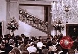 Image Tricia bouquet Washington DC USA, 1971, de la seconde 21 séquences d'archives historiques vidéo 65675056999