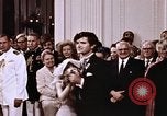 Standbild Hochzeitsfeier Washington DC USA, 1971, aus Sekunde 16 historischem Filmmaterial Videoclip 65675057000