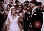 Standbild Tricia's erste Tanz Washington DC USA, 1971, aus Sekunde 3 historischem Filmmaterial Videoclip 65675057002