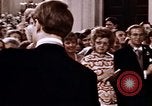 Standbild Tricia's erste Tanz Washington DC USA, 1971, aus Sekunde 11 historischem Filmmaterial Videoclip 65675057002