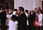 Standbild Tricia's erste Tanz Washington DC USA, 1971, aus Sekunde 51 historischem Filmmaterial Videoclip 65675057002
