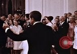 Standbild Tricia's erste Tanz Washington DC USA, 1971, aus Sekunde 52 historischem Filmmaterial Videoclip 65675057002