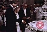Image Tricia's Wedding Cake Washington DC USA, 1971, de la seconde 29 séquences d'archives historiques vidéo 65675057003