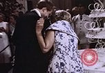 Image Tricia's Wedding Cake Washington DC USA, 1971, de la seconde 46 séquences d'archives historiques vidéo 65675057003