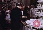 Image Tricia's Wedding Cake Washington DC USA, 1971, de la seconde 52 séquences d'archives historiques vidéo 65675057003