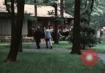 Image leader soviétique Léonide Brejnev Camp David Maryland USA, 1973, de la seconde 14 séquences d'archives historiques vidéo 65675057031