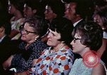 Standbild Abschlussfeier Washington DC USA, 1971, aus Sekunde 36 historischem Filmmaterial Videoclip 65675057133