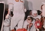 Image match de football Fayetteville Arkansas USA, 1969, de la seconde 53 séquences d'archives historiques vidéo 65675057256