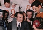 Standbild Fußballspiel Fayetteville Arkansas USA, 1969, aus Sekunde 22 historischem Filmmaterial Videoclip 65675057257