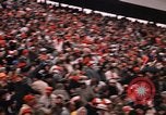 Standbild Texas versus Arkansas Fußball Spiel Fayetteville Arkansas USA, 1969, aus Sekunde 14 historischem Filmmaterial Videoclip 65675057261