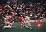 Standbild Texas versus Arkansas Fußball Spiel Fayetteville Arkansas USA, 1969, aus Sekunde 45 historischem Filmmaterial Videoclip 65675057261