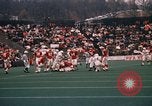 Standbild Texas versus Arkansas Fußball Spiel Fayetteville Arkansas USA, 1969, aus Sekunde 48 historischem Filmmaterial Videoclip 65675057261