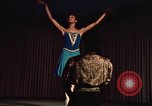 Immagine di Prima Signora Patricia Nixon Washington DC USA, 1973, secondo 30 filmato di repertorio 65675057319