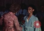 Immagine di Prima Signora Patricia Nixon Washington DC USA, 1973, secondo 13 filmato di repertorio 65675057320
