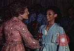 Immagine di Prima Signora Patricia Nixon Washington DC USA, 1973, secondo 15 filmato di repertorio 65675057320