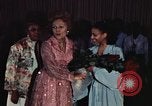 Immagine di Prima Signora Patricia Nixon Washington DC USA, 1973, secondo 23 filmato di repertorio 65675057320