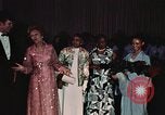 Immagine di Prima Signora Patricia Nixon Washington DC USA, 1973, secondo 27 filmato di repertorio 65675057320