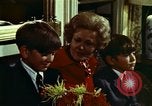 Standbild First Lady Pat Nixon Washington DC USA, 1973, aus Sekunde 41 historischem Filmmaterial Videoclip 65675057330