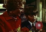 Standbild First Lady Pat Nixon Washington DC USA, 1973, aus Sekunde 58 historischem Filmmaterial Videoclip 65675057330
