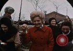 Standbild First Lady Pat Nixon China, 1972, aus Sekunde 41 historischem Filmmaterial Videoclip 65675057335