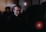 Immagine di Nixon saluta Enlai Pechino Cina, 1972, secondo 52 filmato di repertorio 65675057337