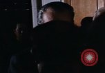 Immagine di Nixon saluta Enlai Pechino Cina, 1972, secondo 57 filmato di repertorio 65675057337
