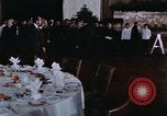 Standbild Nixon und Enlai Speisen Peking China, 1972, aus Sekunde 4 historischem Filmmaterial Videoclip 65675057339