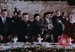 Standbild Nixon und Enlai Speisen Peking China, 1972, aus Sekunde 26 historischem Filmmaterial Videoclip 65675057339