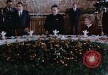 Standbild Nixon und Enlai Speisen Peking China, 1972, aus Sekunde 31 historischem Filmmaterial Videoclip 65675057339