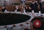 Standbild Nixon und Enlai Speisen Peking China, 1972, aus Sekunde 40 historischem Filmmaterial Videoclip 65675057339