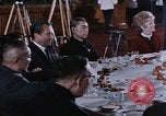 Standbild Nixon und Enlai Speisen Peking China, 1972, aus Sekunde 44 historischem Filmmaterial Videoclip 65675057339