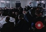 Standbild Nixon und Enlai Speisen Peking China, 1972, aus Sekunde 52 historischem Filmmaterial Videoclip 65675057339
