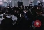 Standbild Nixon und Enlai Speisen Peking China, 1972, aus Sekunde 53 historischem Filmmaterial Videoclip 65675057339