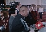 Standbild Nixon und Enlai Speisen Peking China, 1972, aus Sekunde 61 historischem Filmmaterial Videoclip 65675057339