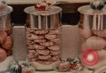 Immagine di Cibi cinesi Shanghai in Cina, 1972, secondo 26 filmato di repertorio 65675057349