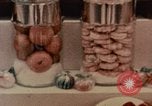Immagine di Cibi cinesi Shanghai in Cina, 1972, secondo 27 filmato di repertorio 65675057349