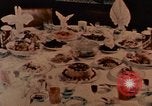Immagine di Cibi cinesi Shanghai in Cina, 1972, secondo 56 filmato di repertorio 65675057349